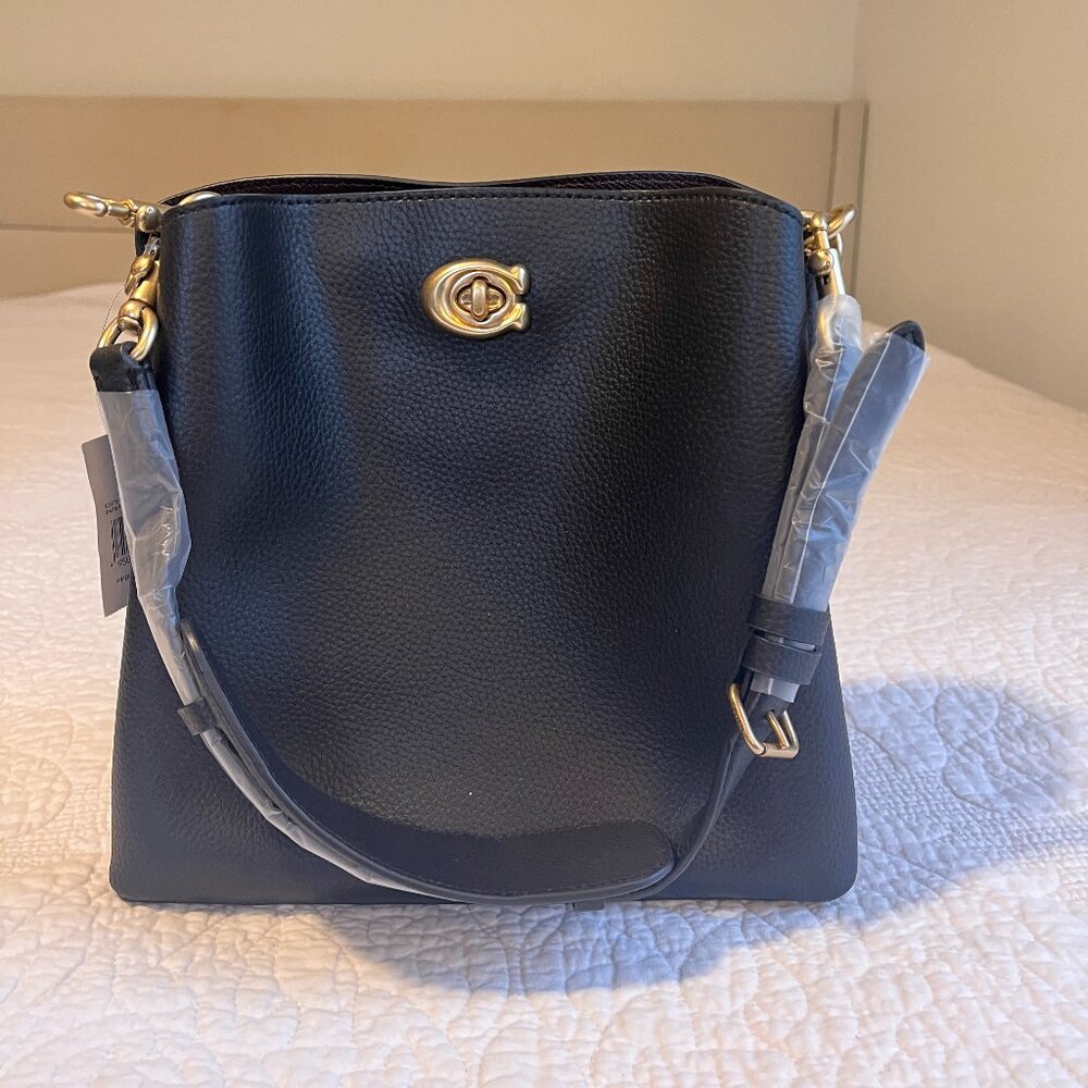 Coach Turnlock Pebbled Leather Bucket Bag Gold Hardware Crossbody